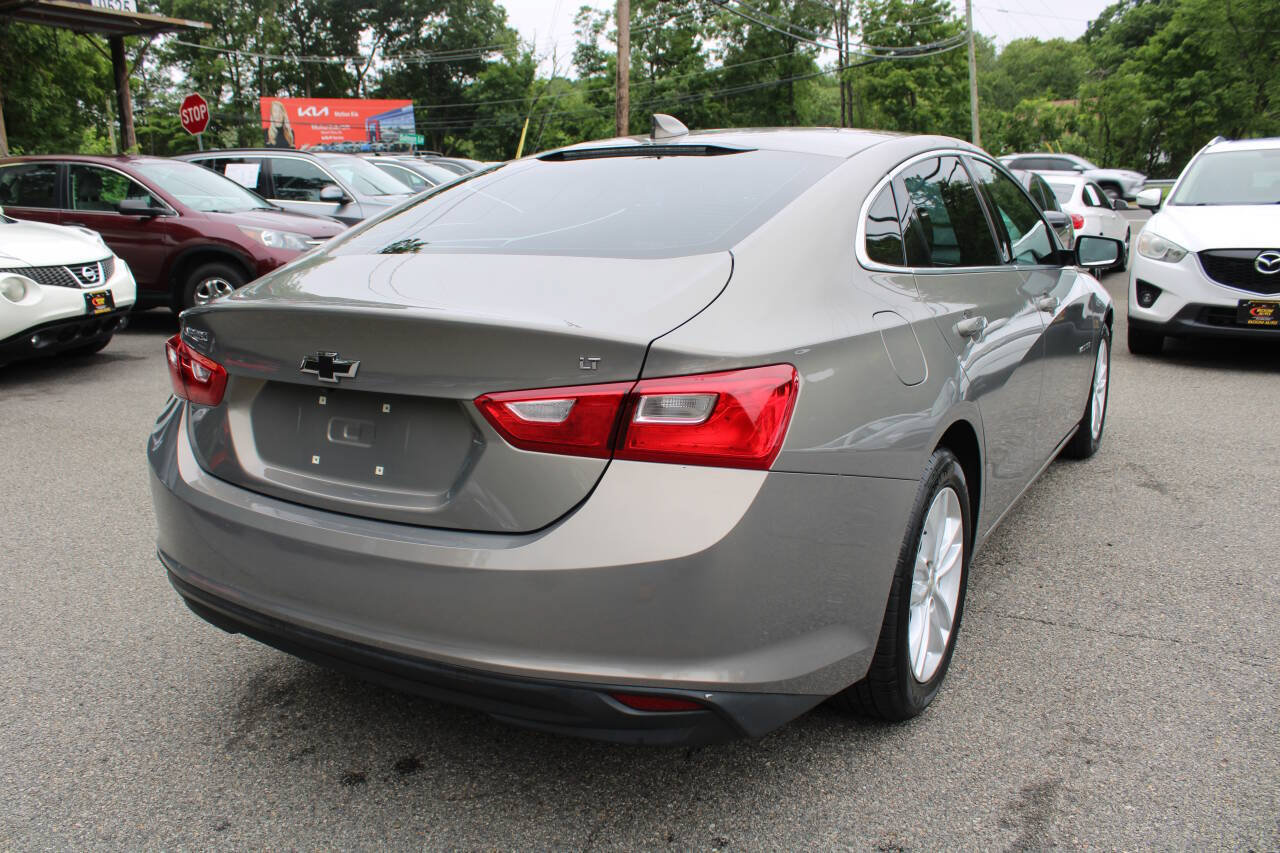 Used 2017 Chevrolet Malibu LT w/ Leather Package FWD image 8