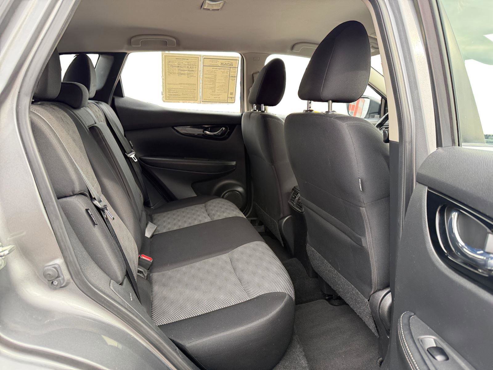 Used 2022 Nissan Rogue Sport SV image 22