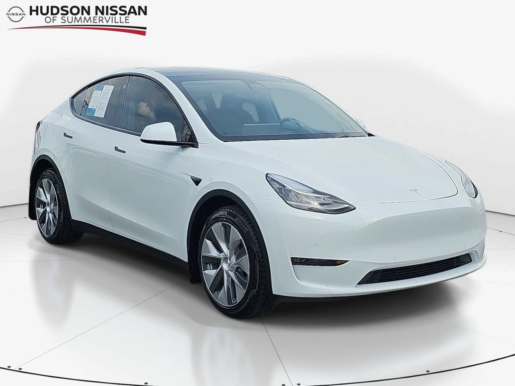 Used 2022 Tesla Model Y Long Range AWD/4WD image 1