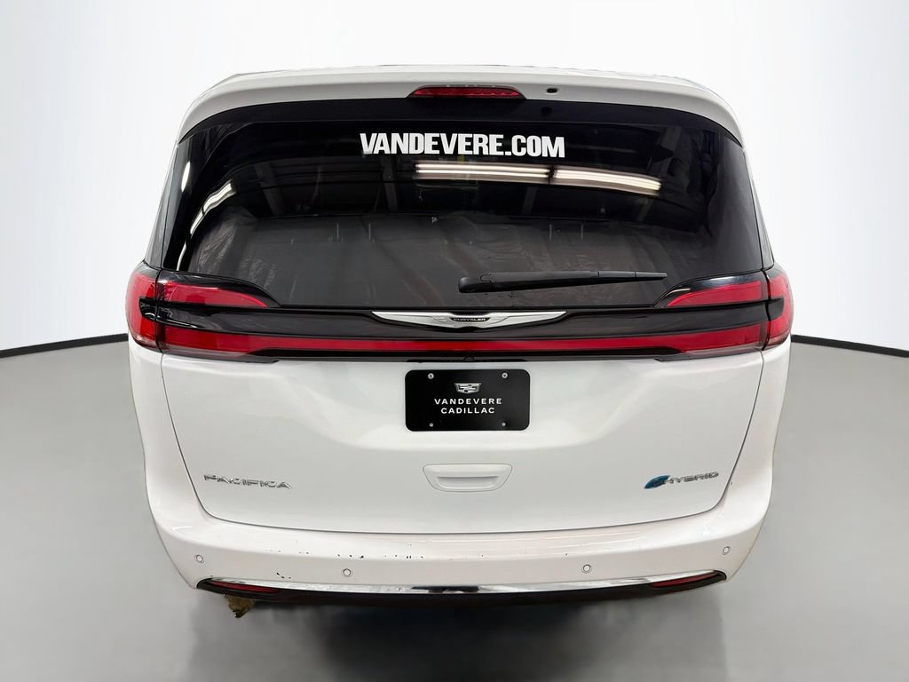 Used 2024 Chrysler Pacifica Limited FWD image 8