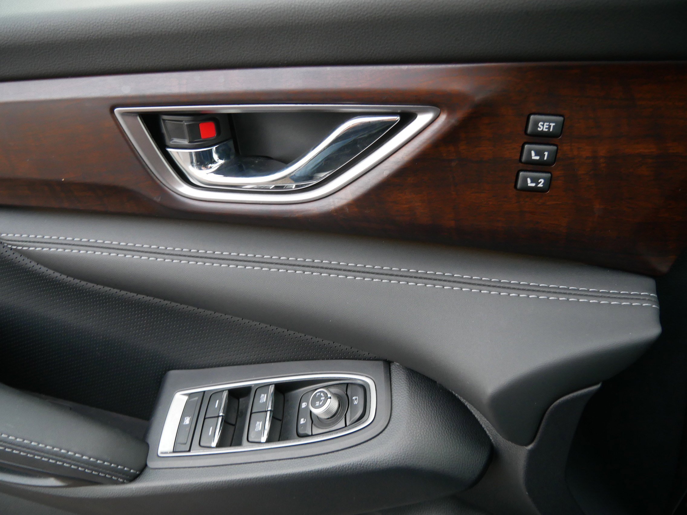 Used 2024 Subaru Ascent Touring image 28