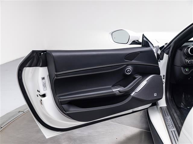 Used 2023 Ferrari Portofino M RWD image 34