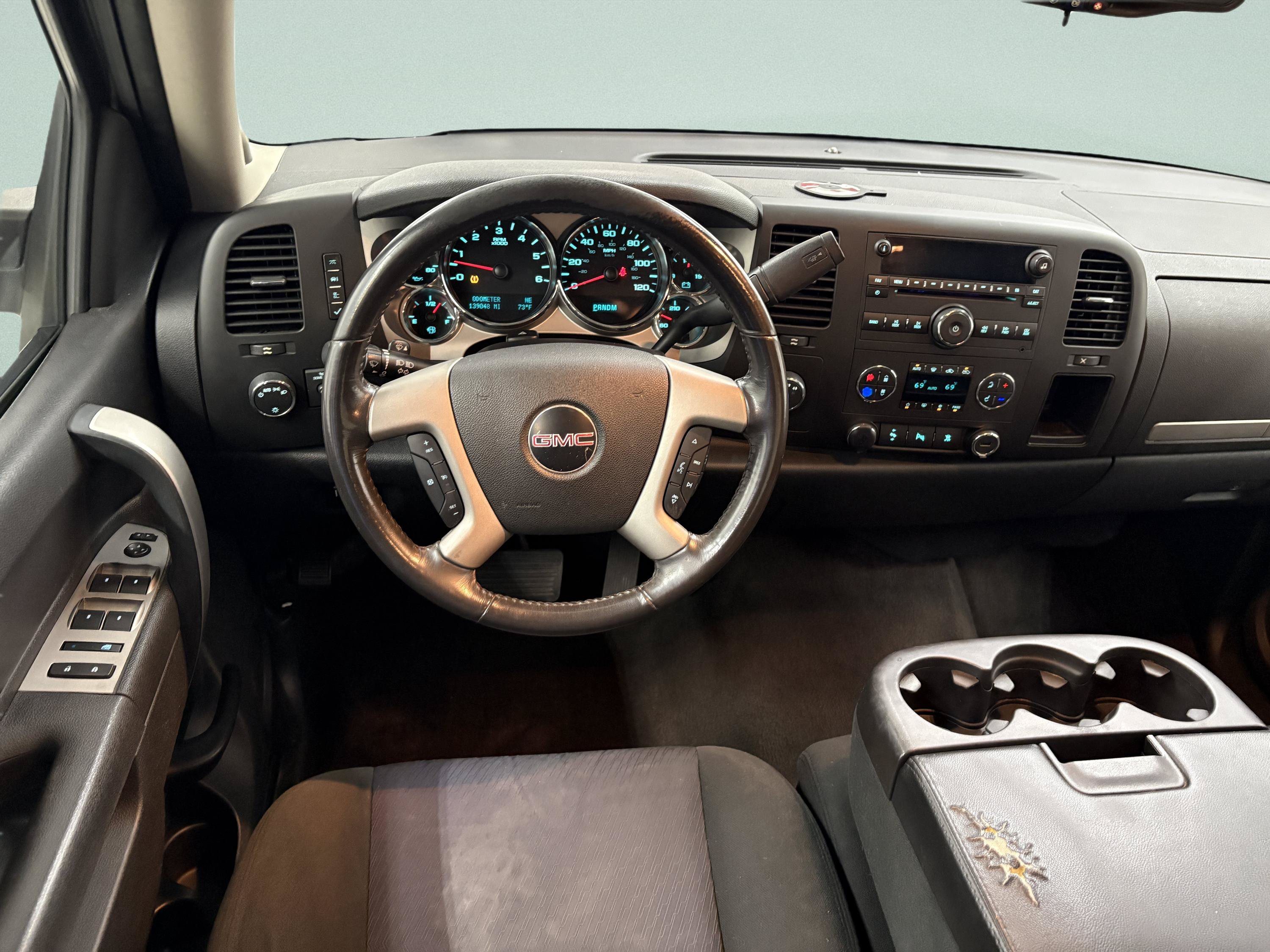Used 2010 GMC Sierra 1500 SLE w/ Power Pack Plus AWD/4WD image 10