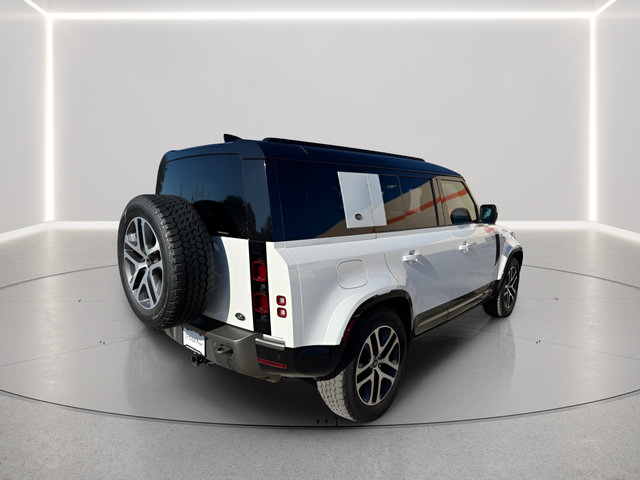 Used 2021 Land Rover Defender 110 X-Dynamic HSE AWD/4WD image 5