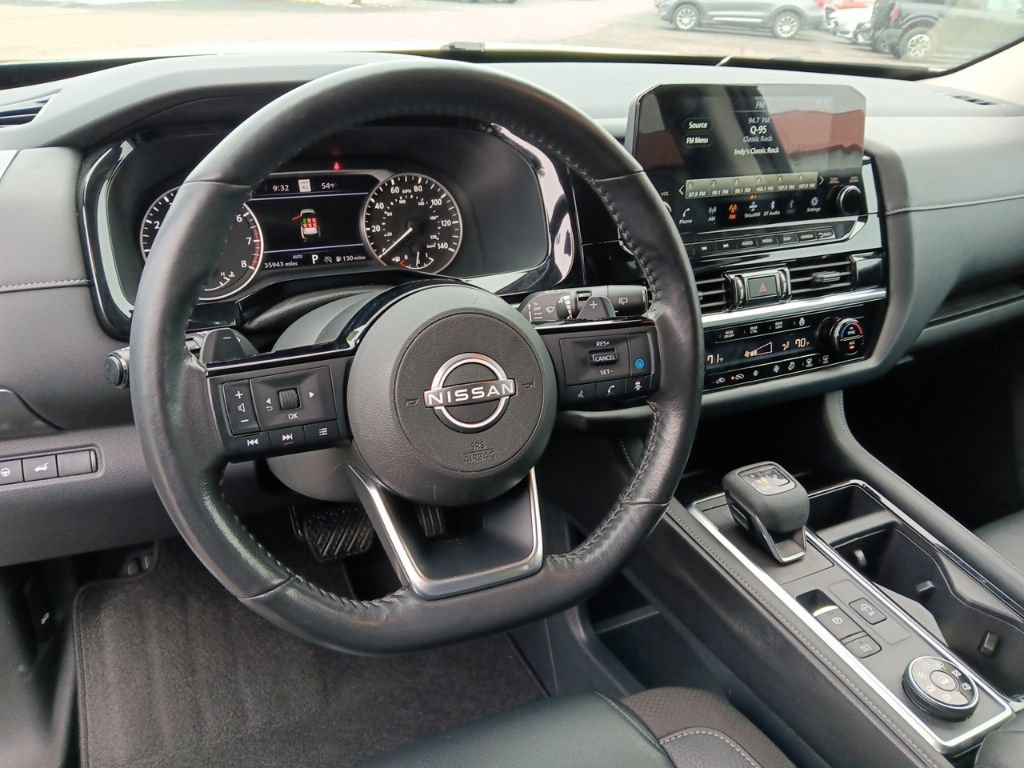 Used 2023 Nissan Pathfinder SL AWD/4WD image 13