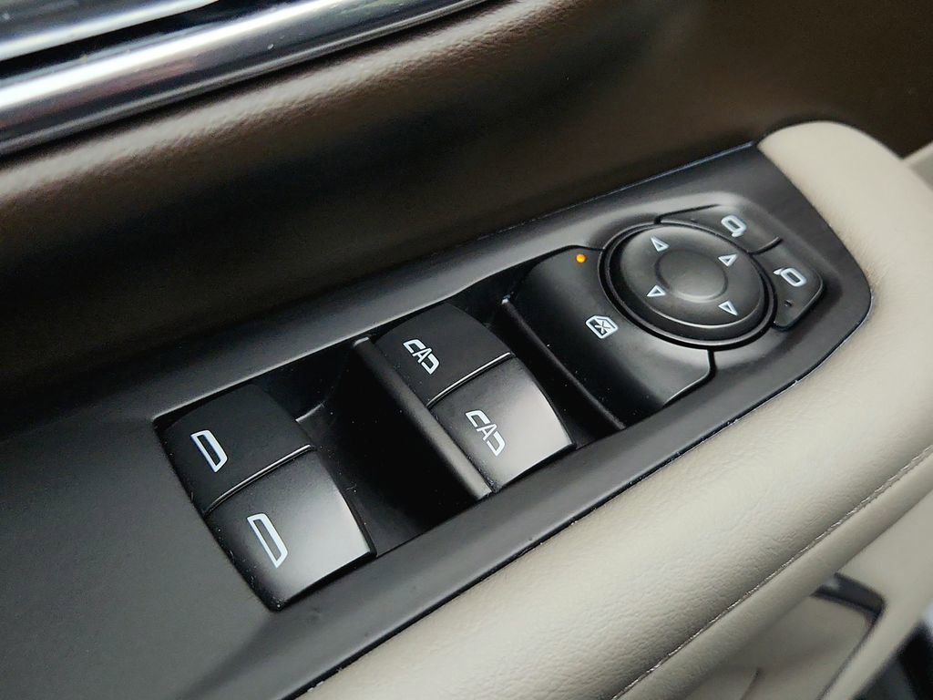 Used 2021 Chevrolet Suburban LS image 22