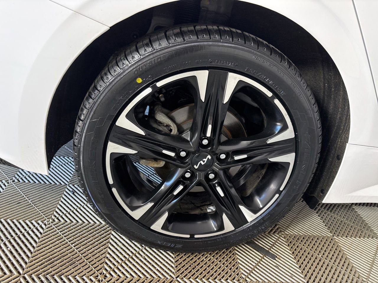 Used 2023 Kia K5 GT-Line AWD/4WD image 29