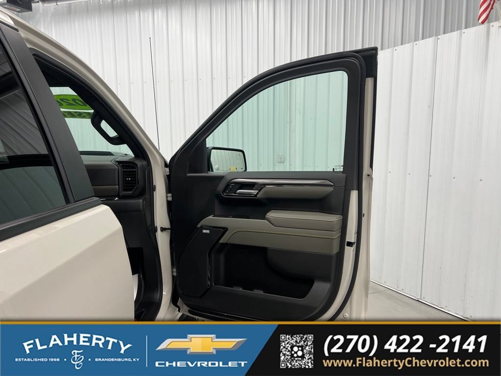 Used 2026 Chevrolet Silverado 1500 ZR2 AWD/4WD image 14
