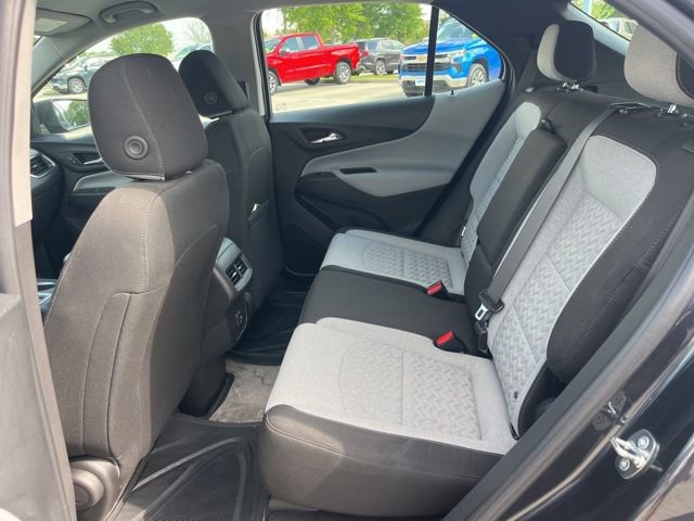 Used 2022 Chevrolet Equinox LS w/ Driver Confidence II Package image 28