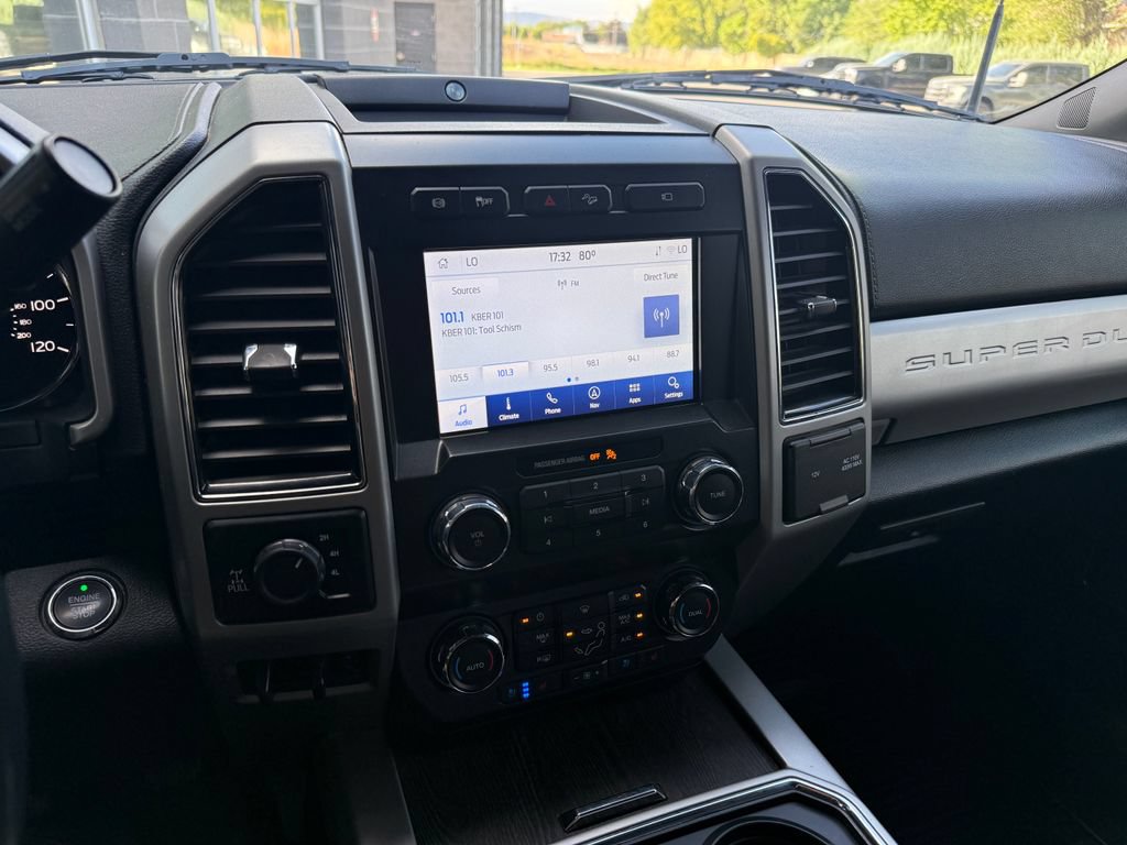 Used 2021 Ford F350 Lariat AWD/4WD image 24