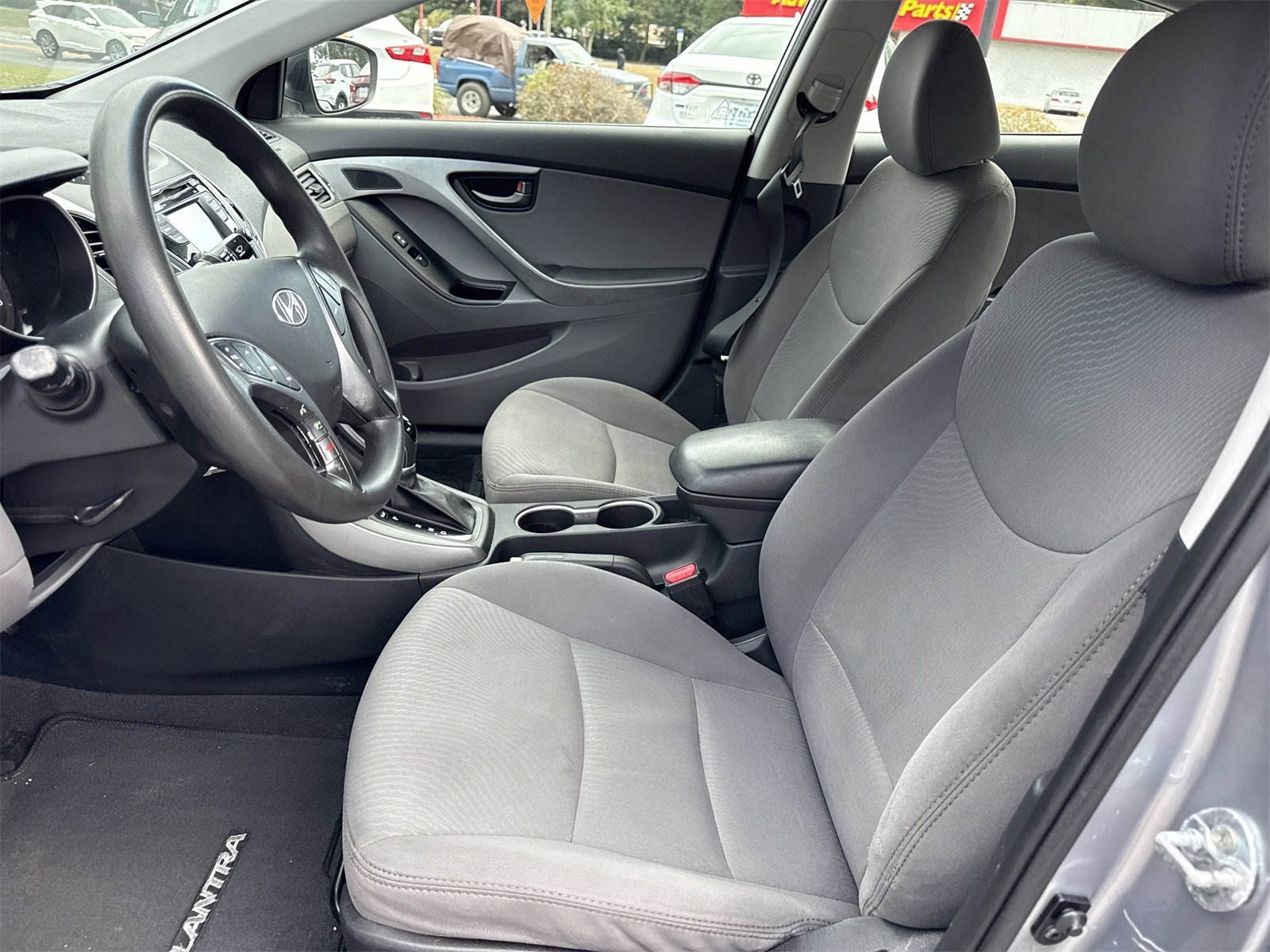 Used 2016 Hyundai Elantra SE w/ Option Group 02 image 9