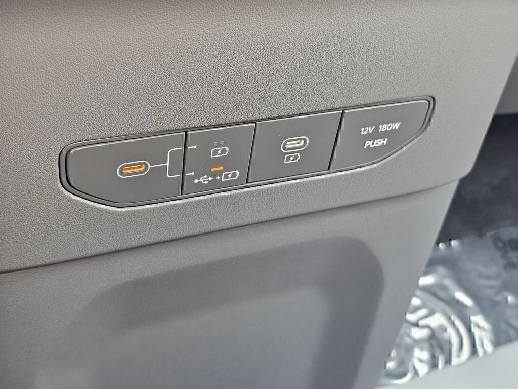 New 2026 Kia EV9 Wind AWD/4WD image 32