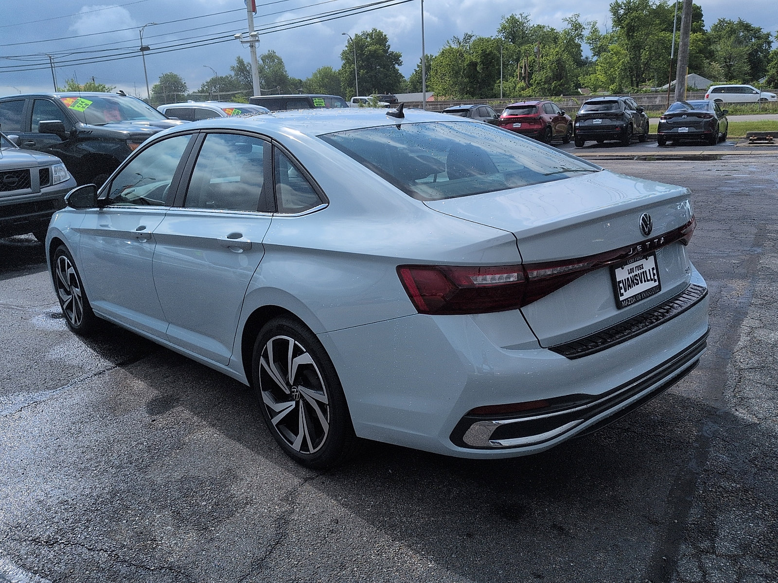 Used 2025 Volkswagen Jetta SEL FWD image 5