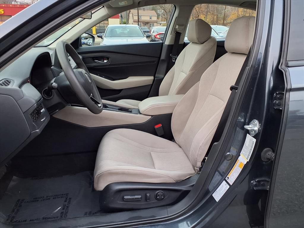 Used 2023 Honda Accord EX image 15