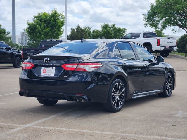 Used 2020 Toyota Camry SE image 3