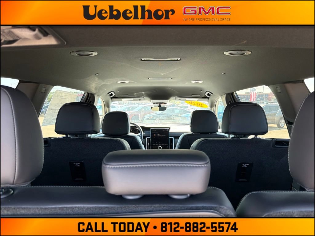 New 2026 GMC Acadia Elevation w/ Elevation Premium Package AWD/4WD image 13