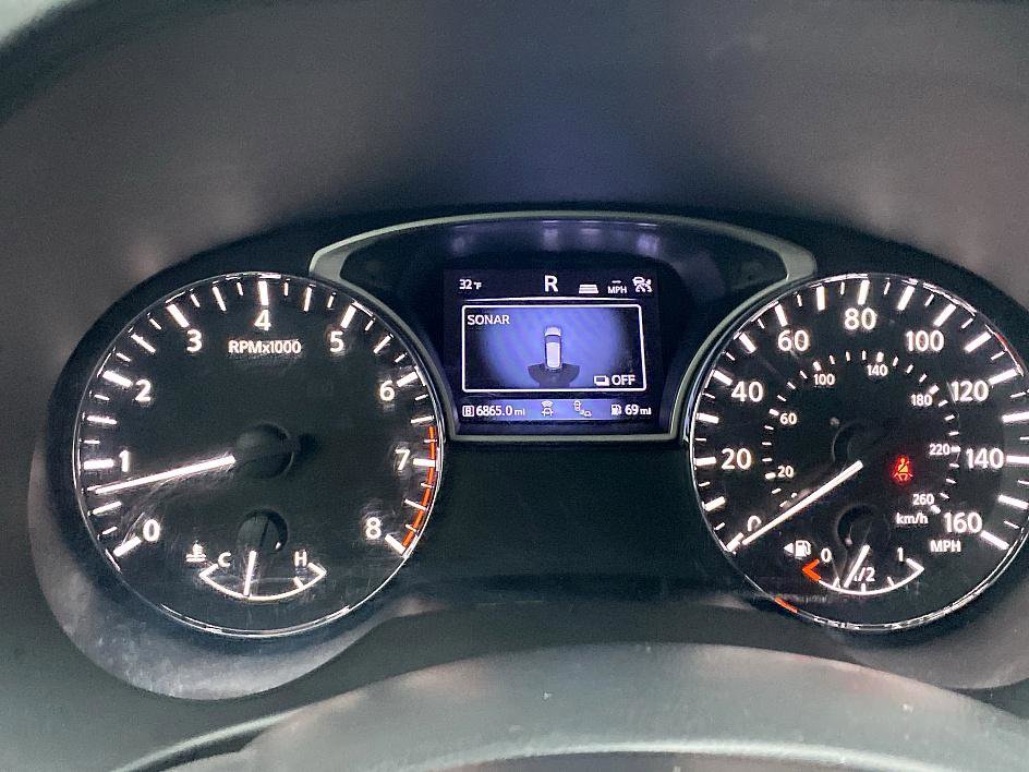 Used 2020 Nissan Pathfinder Platinum image 23