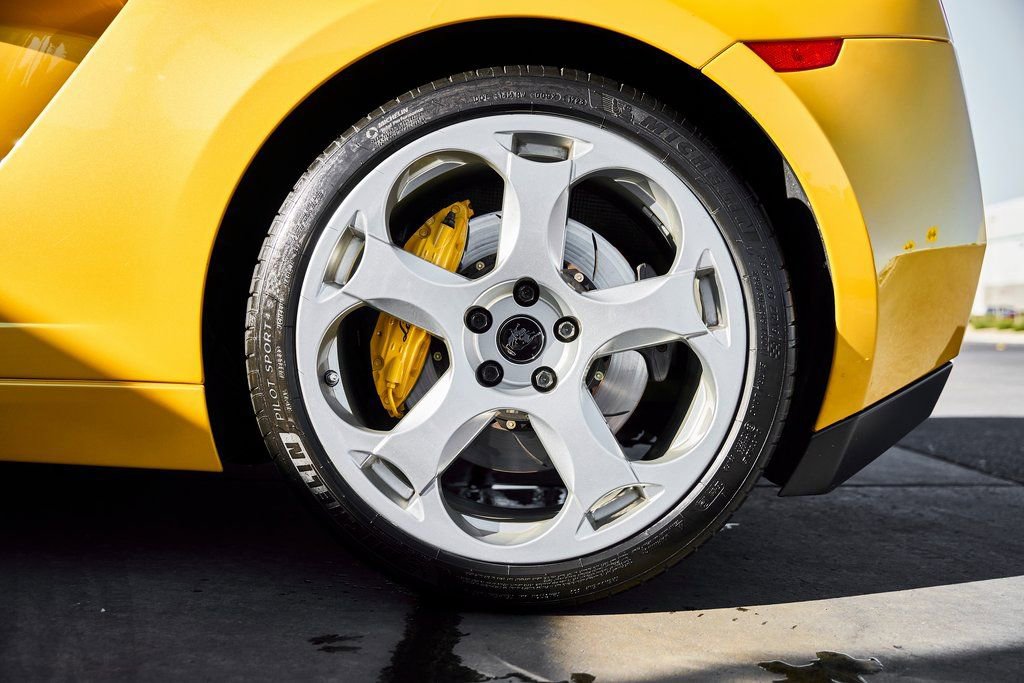 Used 2005 Lamborghini Gallardo image 27