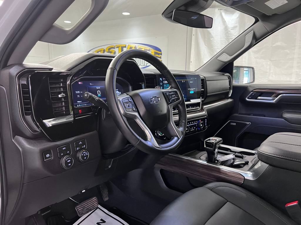 Used 2025 Chevrolet Silverado 1500 RST image 16