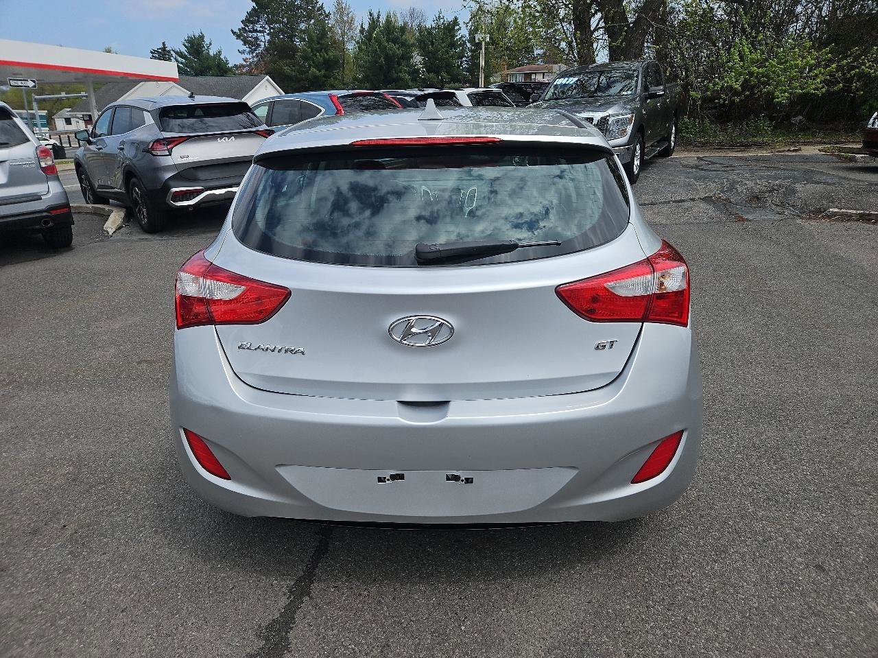 Used 2013 Hyundai Elantra GT FWD image 4