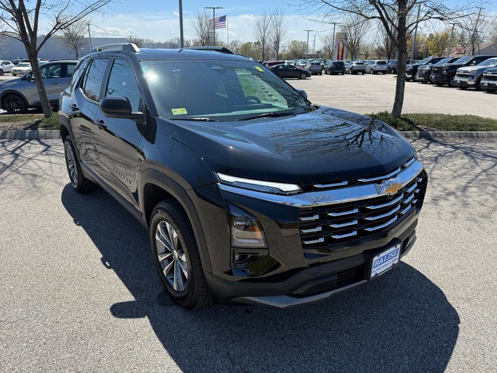 Used 2025 Chevrolet Equinox LT w/ Convenience Package II AWD/4WD image 7