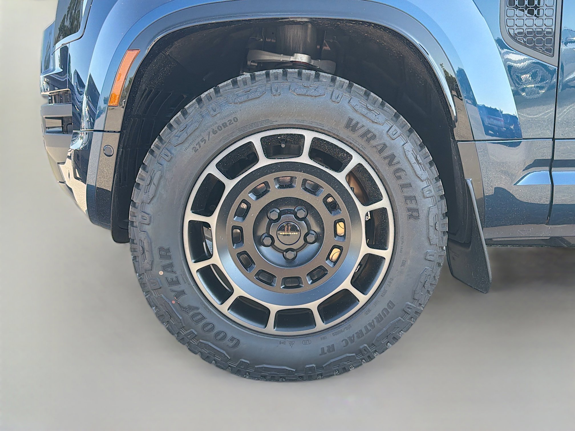 New 2026 Land Rover Defender 110 OCTA image 42