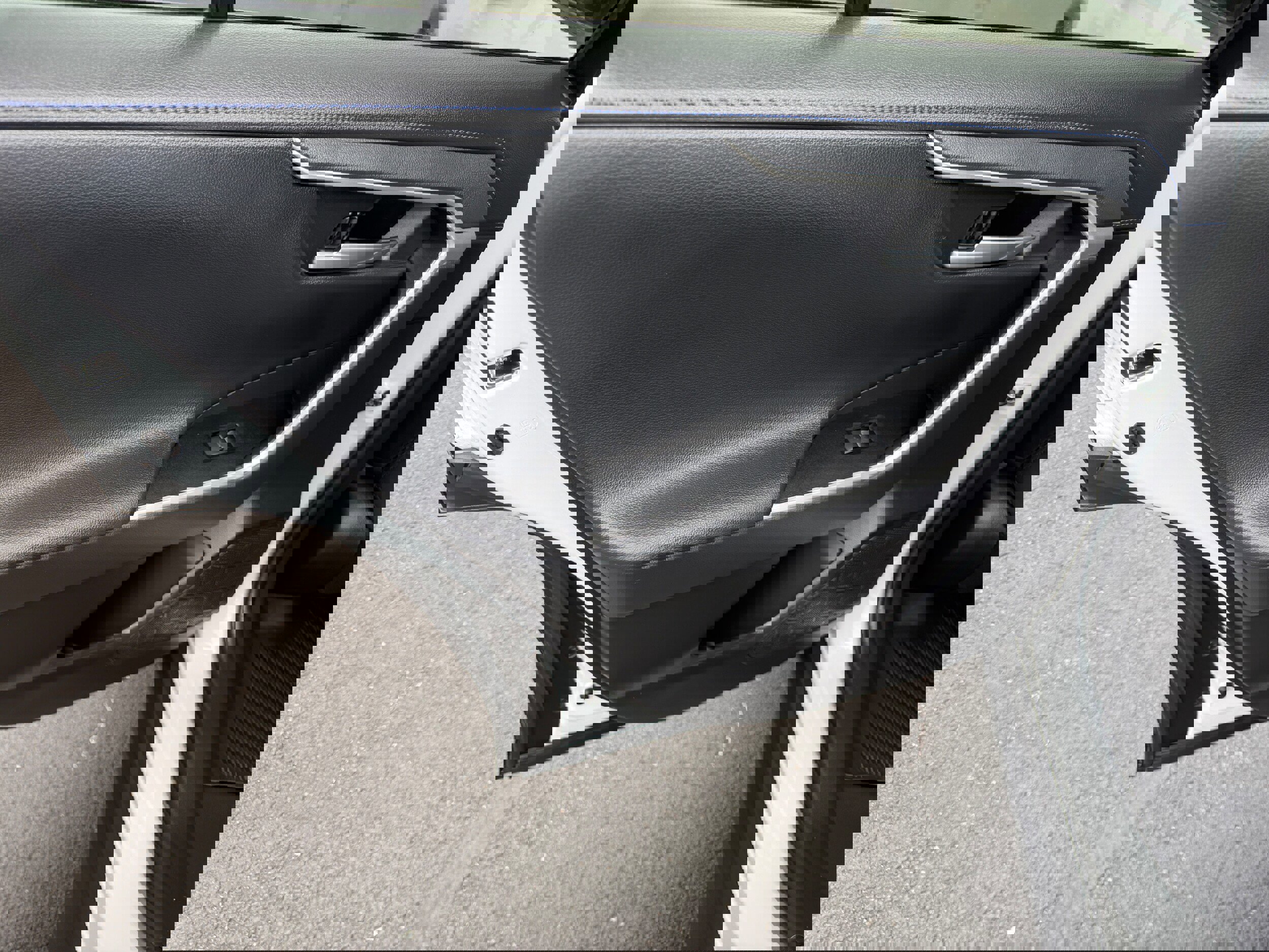 Used 2024 Toyota RAV4 XSE w/ Advanced Technology Package image 10