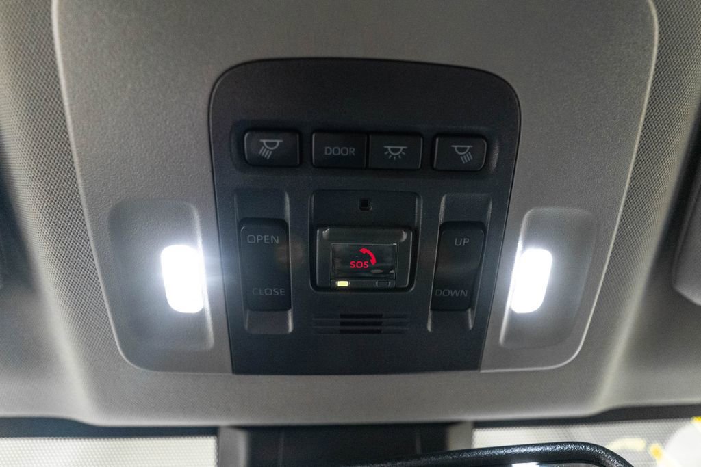 Used 2024 Toyota Camry SE w/ Cold Weather Package image 29