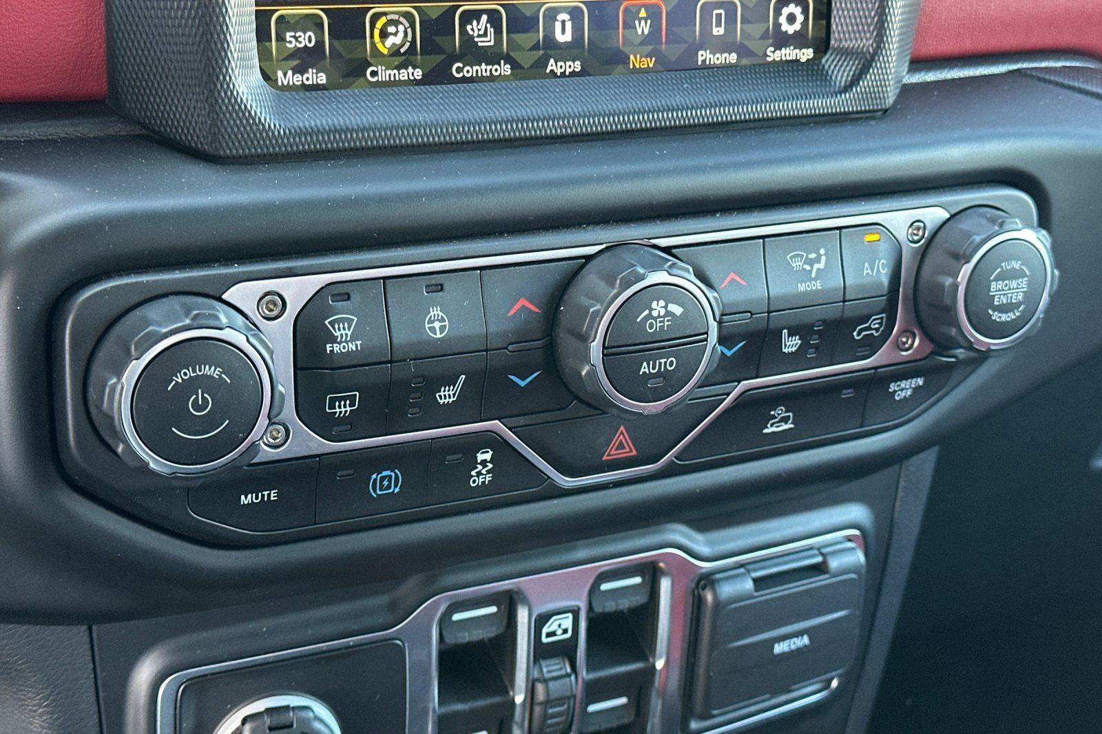 Used 2023 Jeep Wrangler Unlimited Rubicon 4xe image 23