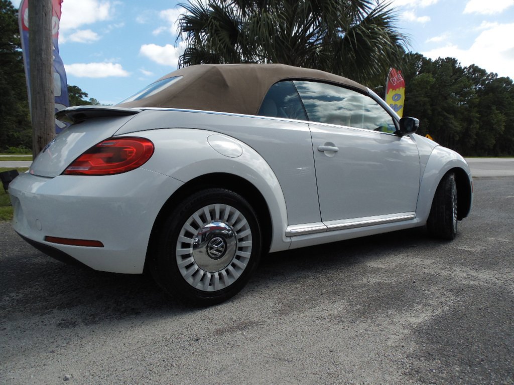 Used 2014 Volkswagen Beetle 1.8T image 4