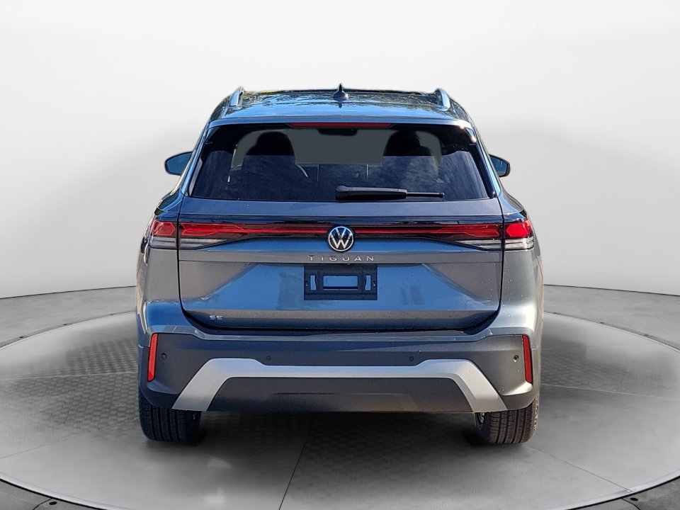 New 2026 Volkswagen Tiguan SE image 6