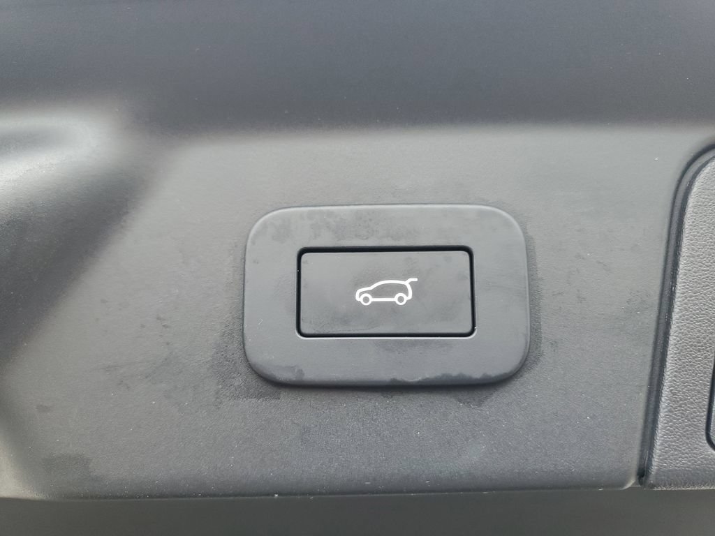 Used 2026 Land Rover Range Rover Velar Dynamic SE AWD/4WD image 33