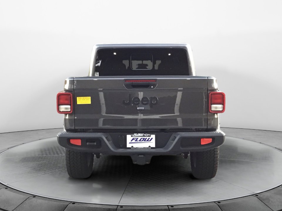 Used 2025 Jeep Gladiator Sport image 6