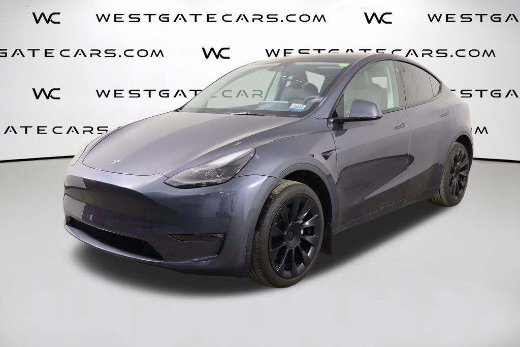 Used 2023 Tesla Model Y Long Range AWD/4WD image 1