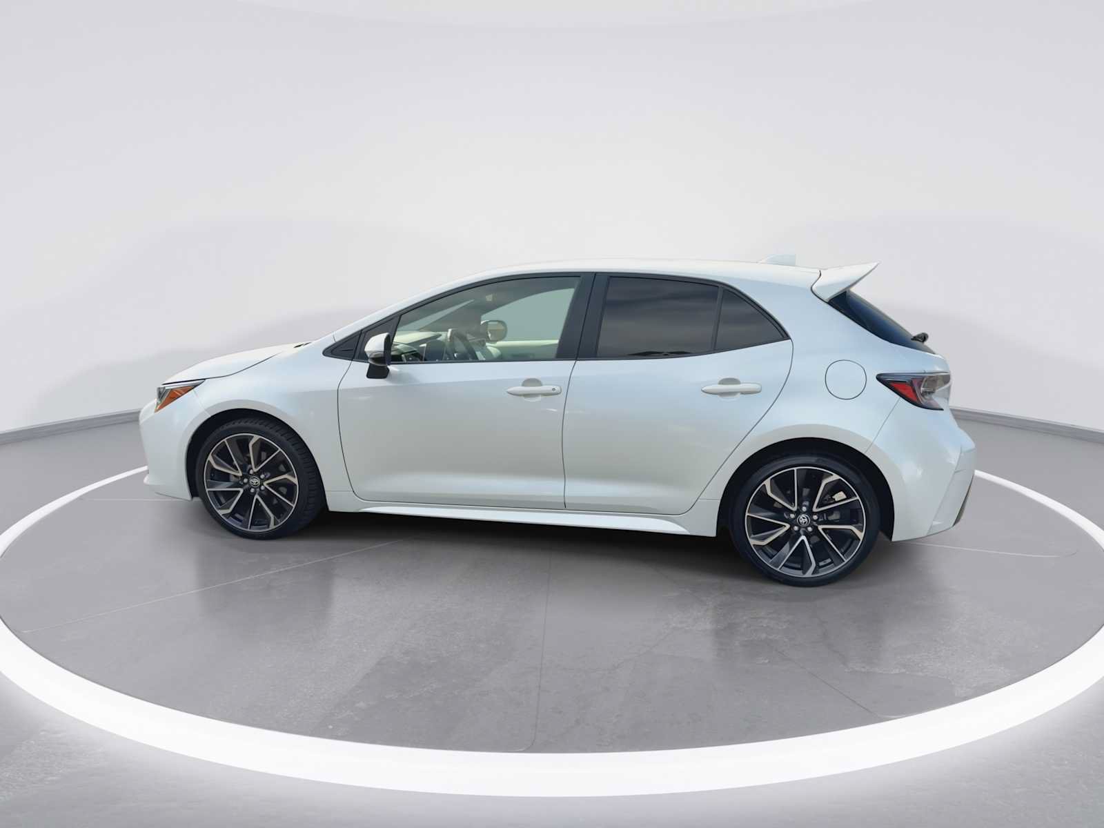 Certified 2019 Toyota Corolla XSE FWD image 5