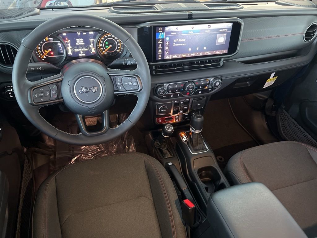 Used 2025 Jeep Gladiator Rubicon w/ Convenience Group image 21