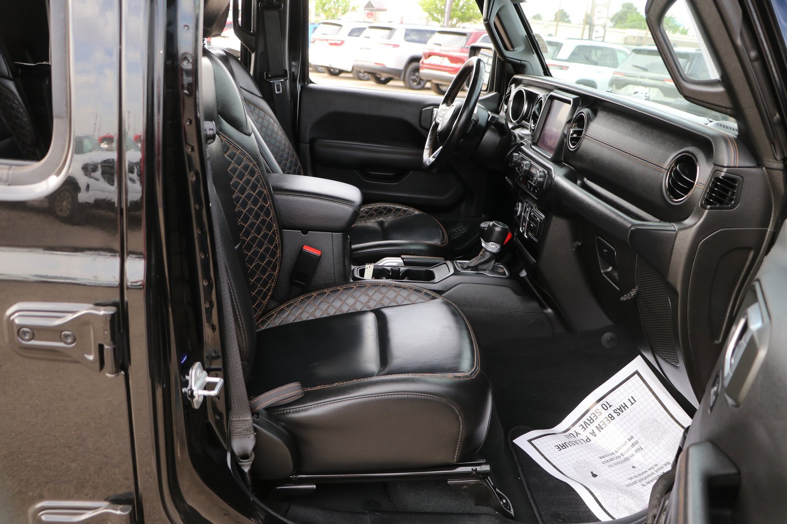 Used 2023 Jeep Gladiator Overland AWD/4WD image 31