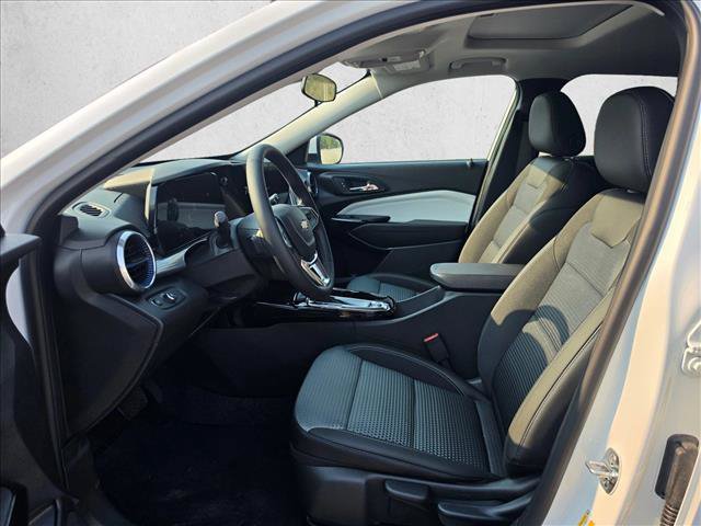 New 2026 Chevrolet Trax LT w/ Sunroof Package FWD image 22