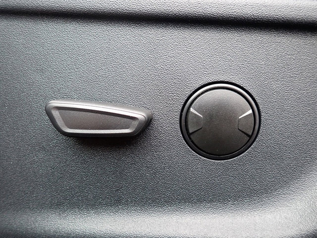 New 2026 Ford F250 XLT w/ XLT Premium Package image 16