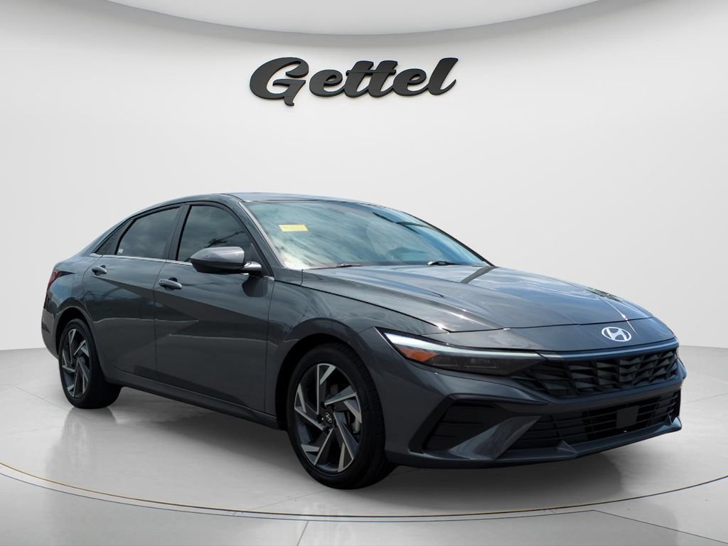 Used 2021 Hyundai Elantra SEL FWD image 3