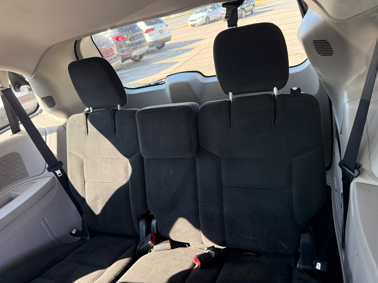 Used 2016 Dodge Grand Caravan SXT image 46