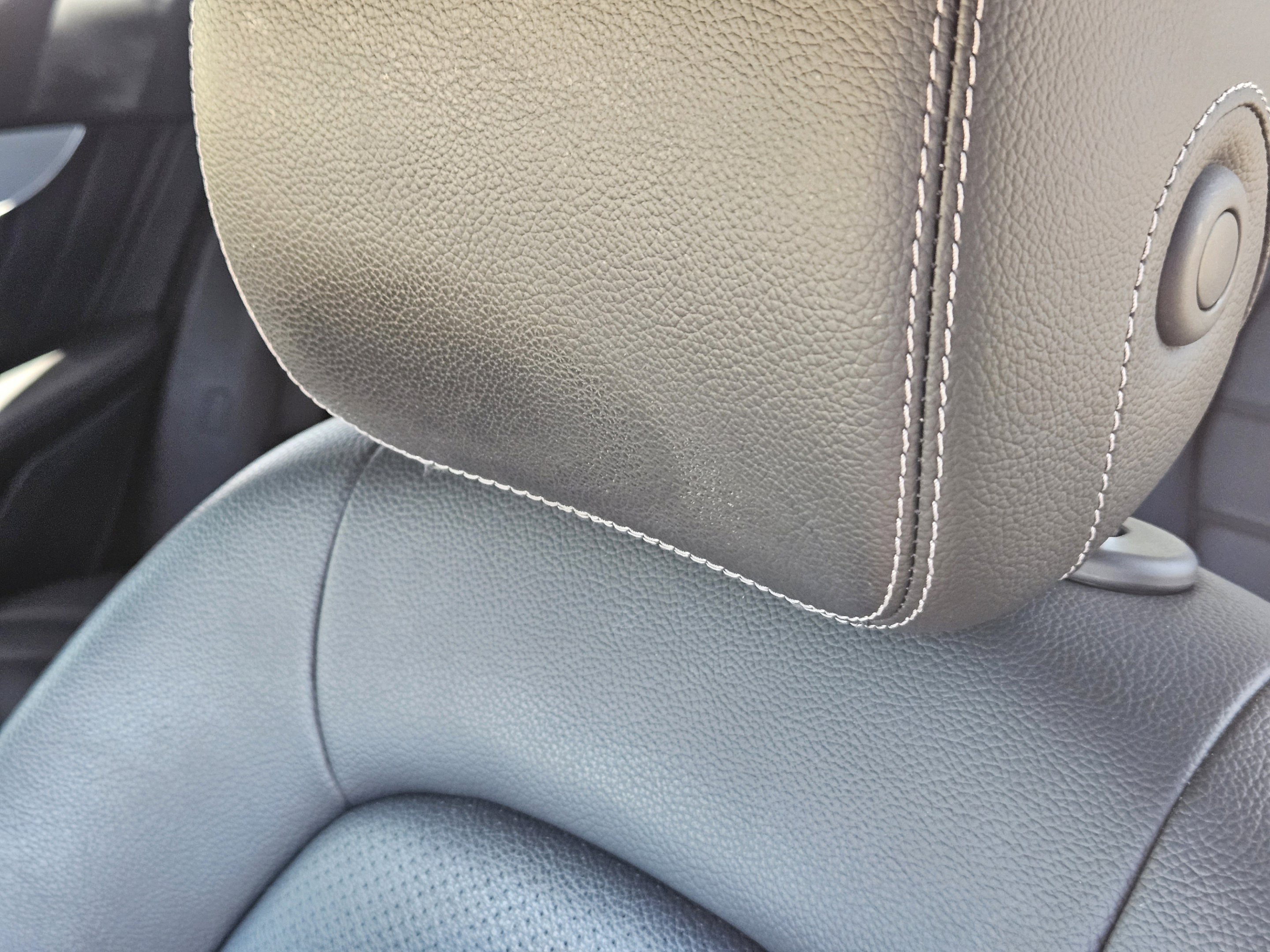 Used 2021 Mercedes-Benz GLC 300 image 7