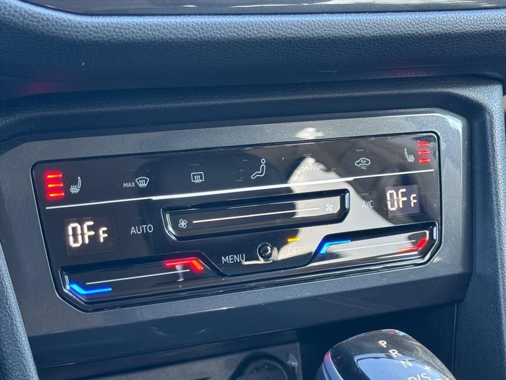 Used 2023 Volkswagen Tiguan SE FWD image 22