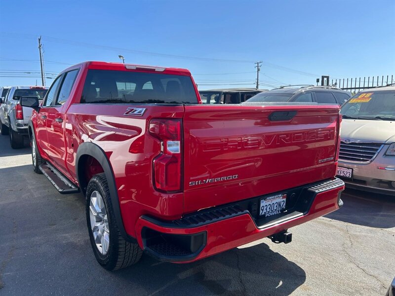 Used 2020 Chevrolet Silverado 1500 Custom w/ Custom Value Package AWD/4WD image 4