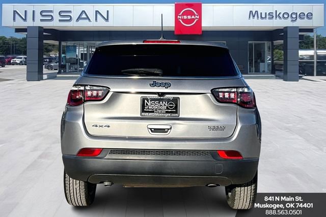 Used 2023 Jeep Compass Sport image 6