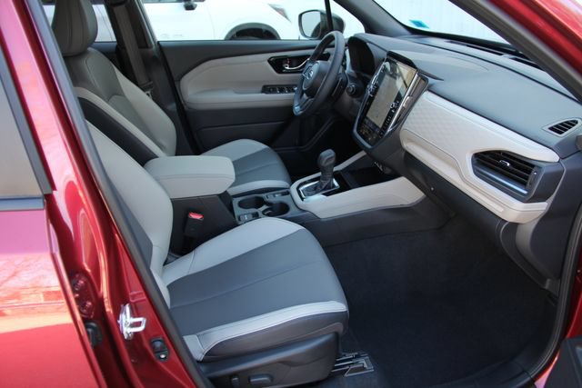 Used 2025 Subaru Forester Limited AWD/4WD image 37