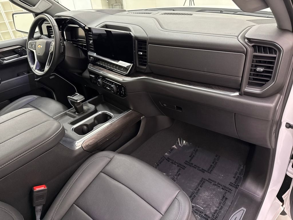 Used 2024 Chevrolet Silverado 1500 LTZ w/ LTZ Premium Package image 24
