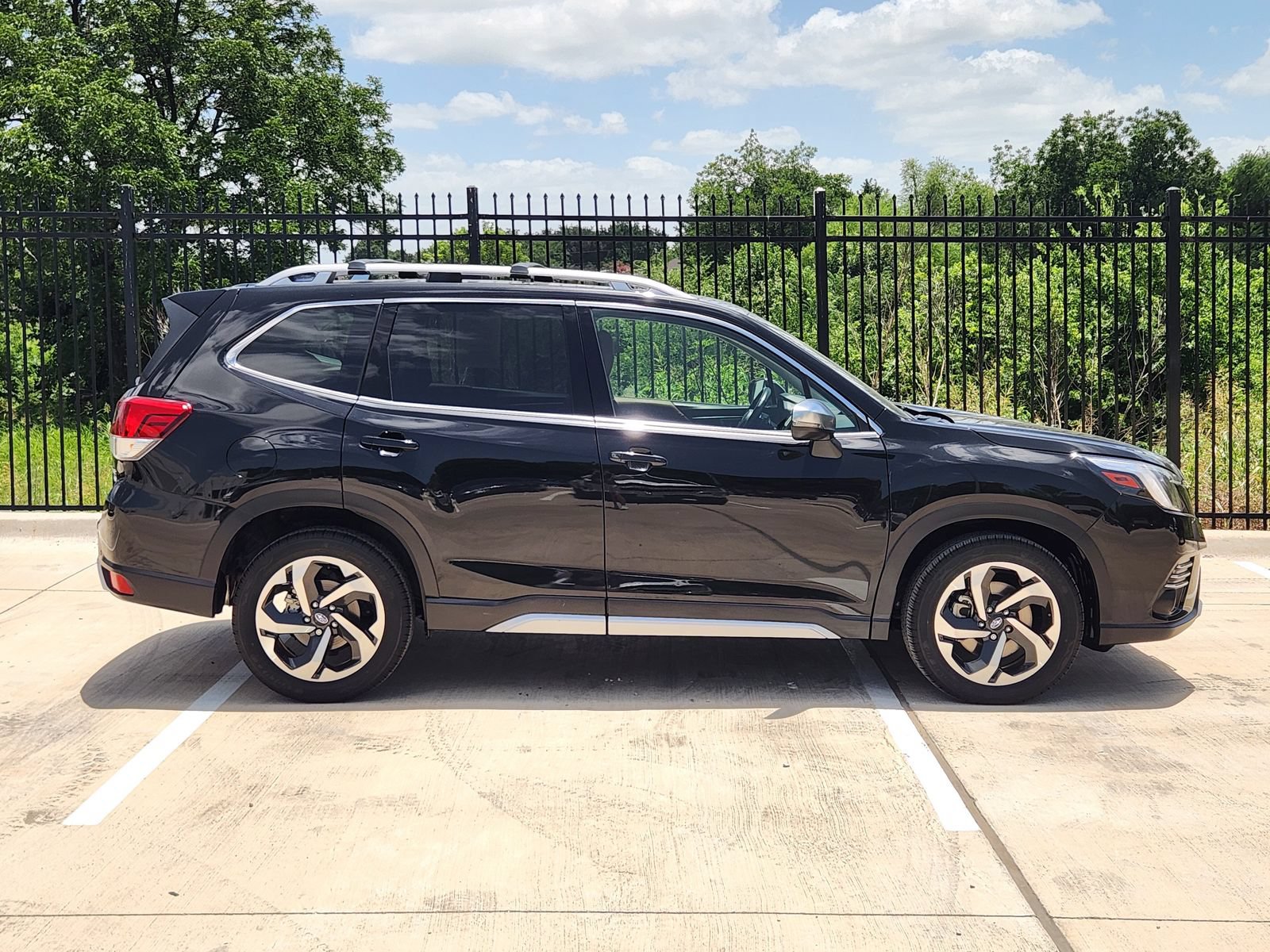 Used 2024 Subaru Forester Touring w/ POP Package 3 AWD/4WD image 7