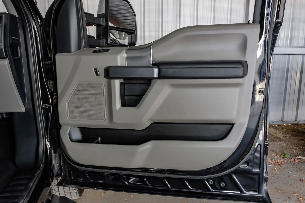 Used 2022 Ford F350 XLT w/ XLT Premium Package image 44