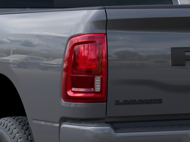 New 2026 RAM 2500 Laramie AWD/4WD image 9